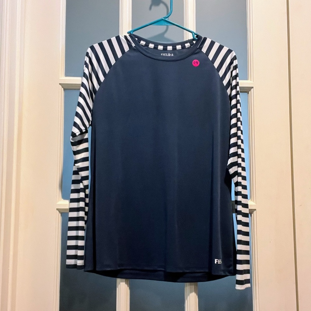 💙 Field & Stream Swim shirt 💙
